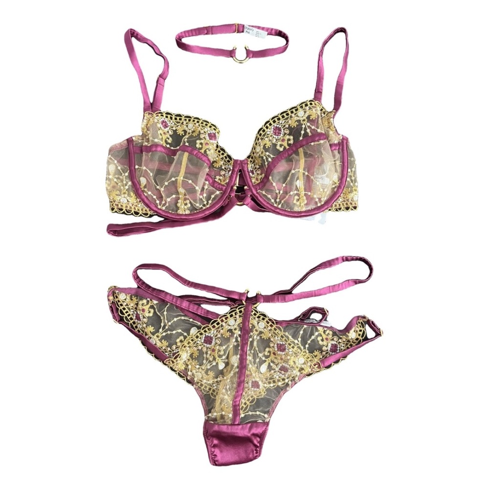 Studio Pia Matilda Set (bra, strap knickers, chocker) in mulberry